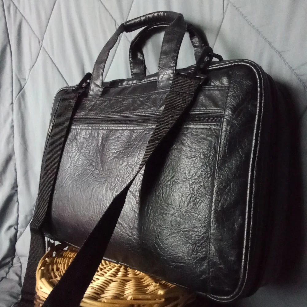 Vintage Black Leather Briefcase Style Crossbody Bag Stylish Laptop Carrying Bag